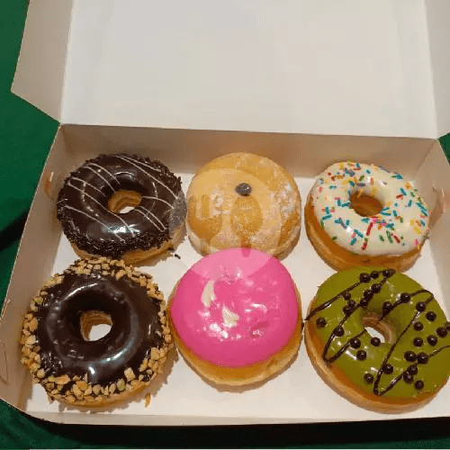 9 Pcs Donat Reguler Topping Premium - 9 Pcs Donat Topping Premium (Combo)
